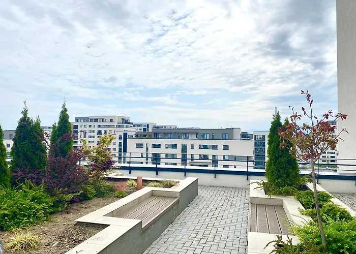 Astoria Apartment - Pet Friendly